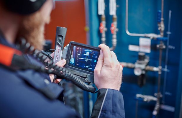 Fotografieren einer Leckage mit dem Ultraschallprüfgerät SONAPHONE