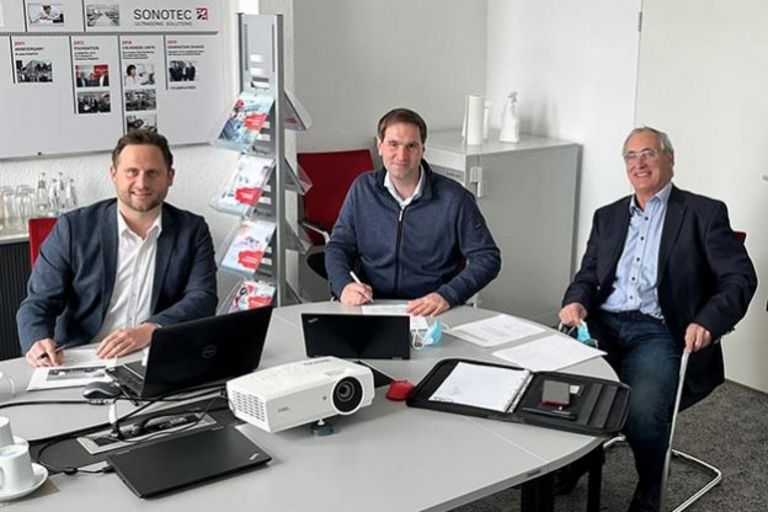Press Relase Contract Vollack