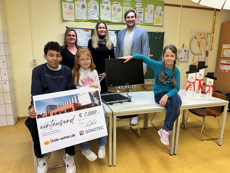 Spendenübergabe an den Verein sehbehinderter Kinder e.V.
